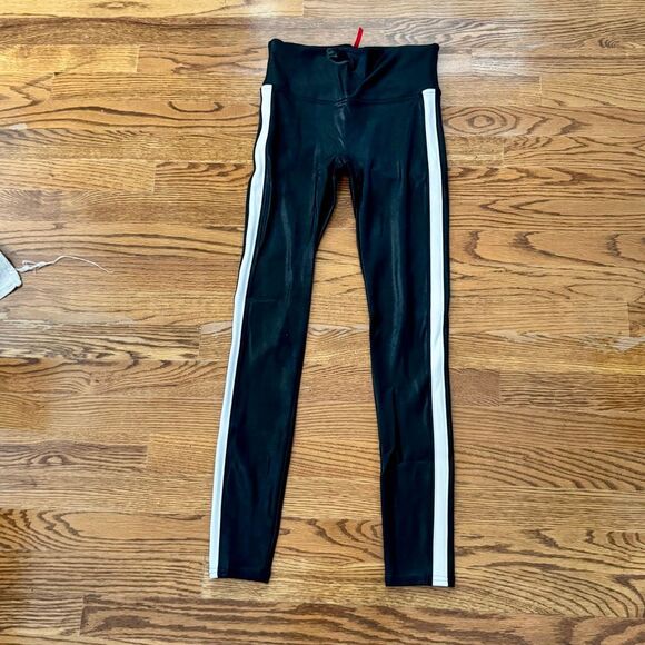 Spanx Coated Racing Stripe Leggings. Size Small. - Picture 10 of 10